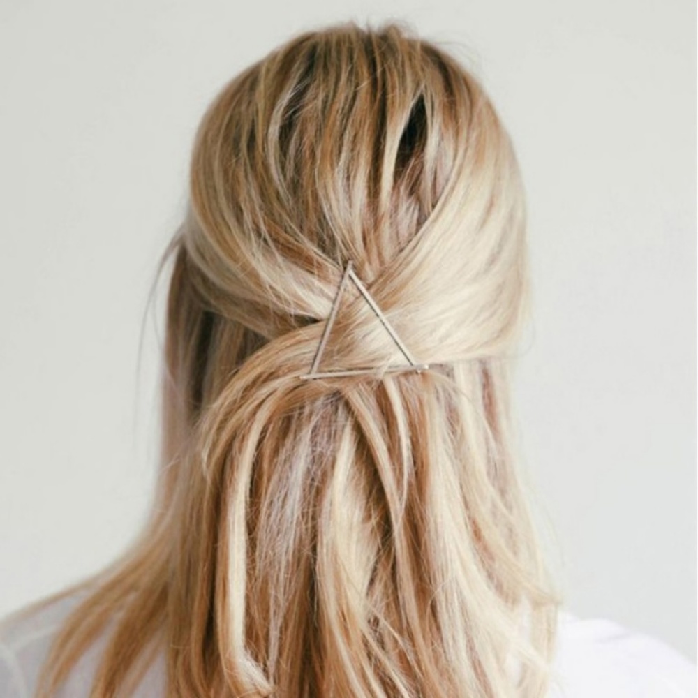 Minimalist Triangle Barrette Hair Clip - Picture 3 of 6